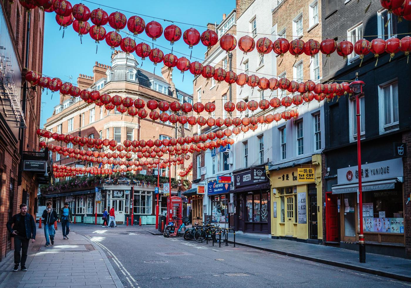 Postkarte: London – dichtes Leben in Chinatown · England